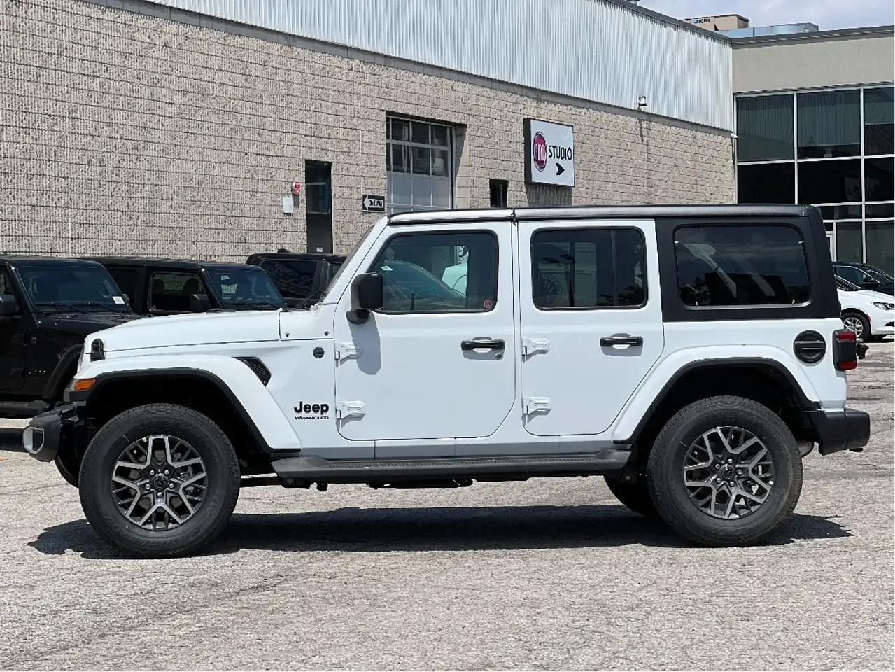 Jeep Wrangler снимка Jeep Wrangler