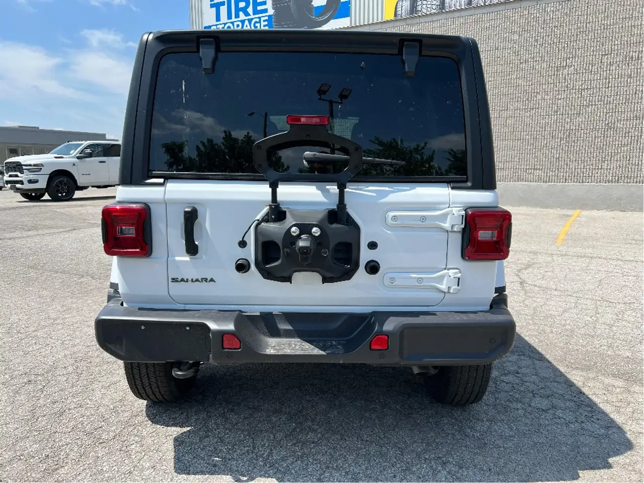 Jeep Wrangler снимка Jeep Wrangler