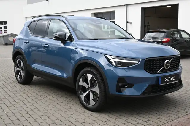 Volvo XC40 view 7