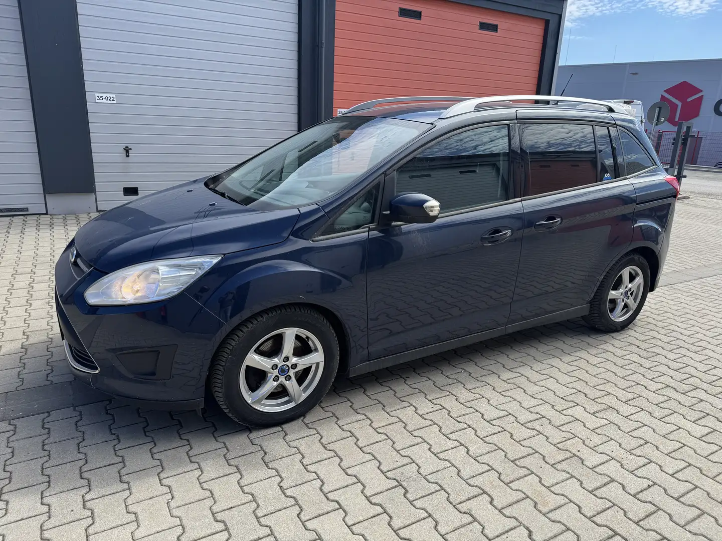 Ford Grand C-Max Trend Blau - 2