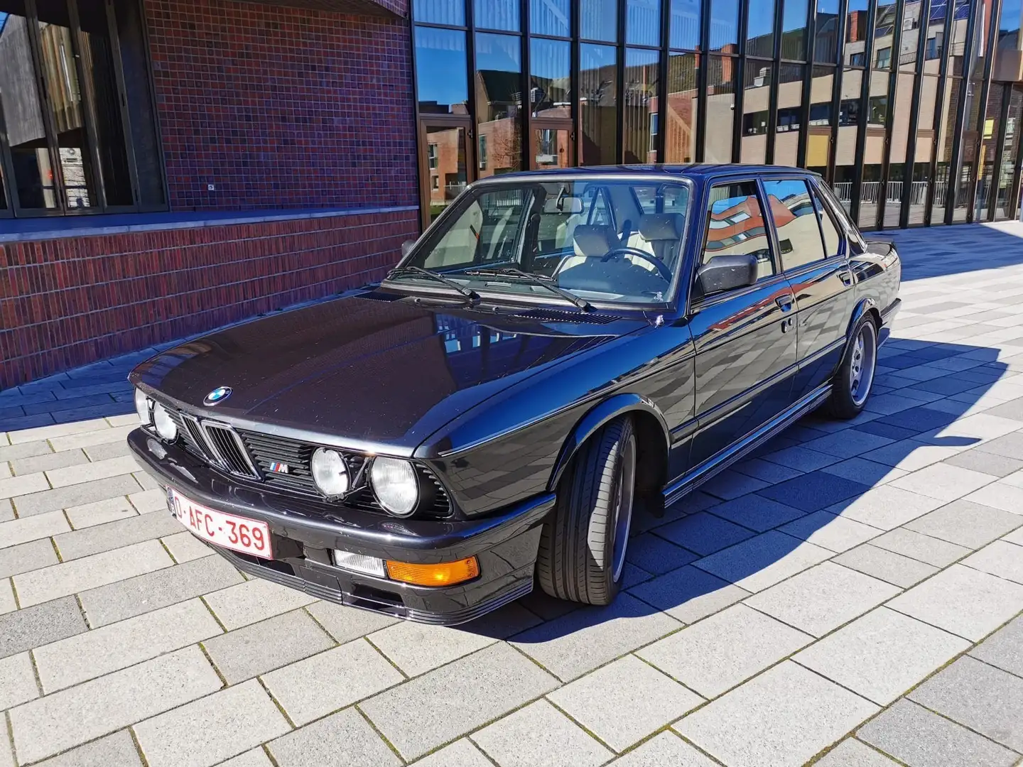 BMW 535 E28 M535i VERKOCHT Negro - 1
