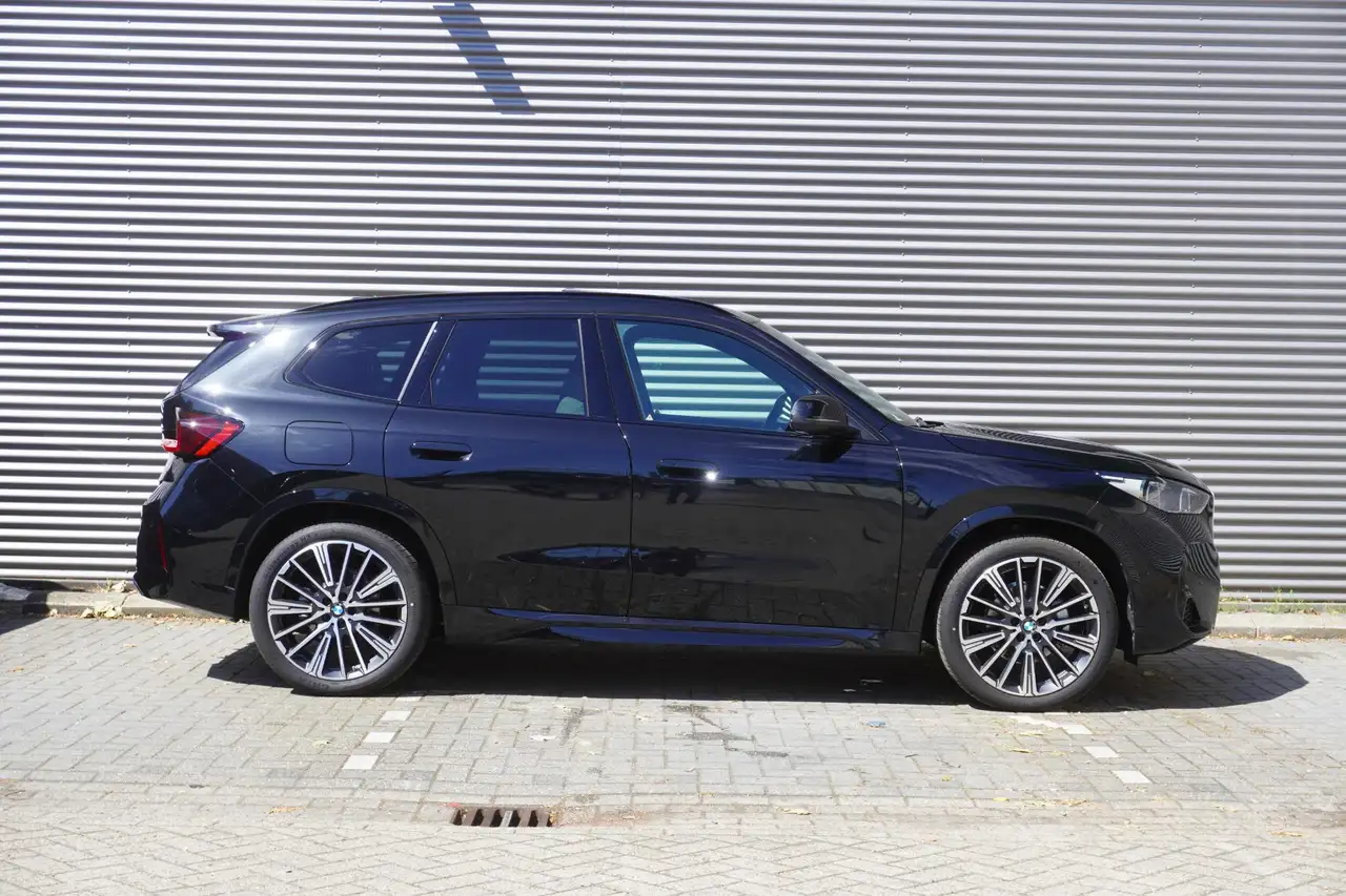 BMW iX1 2026
