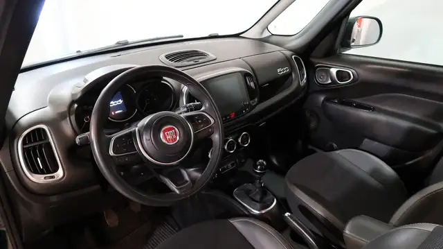 Fiat 500l view 2