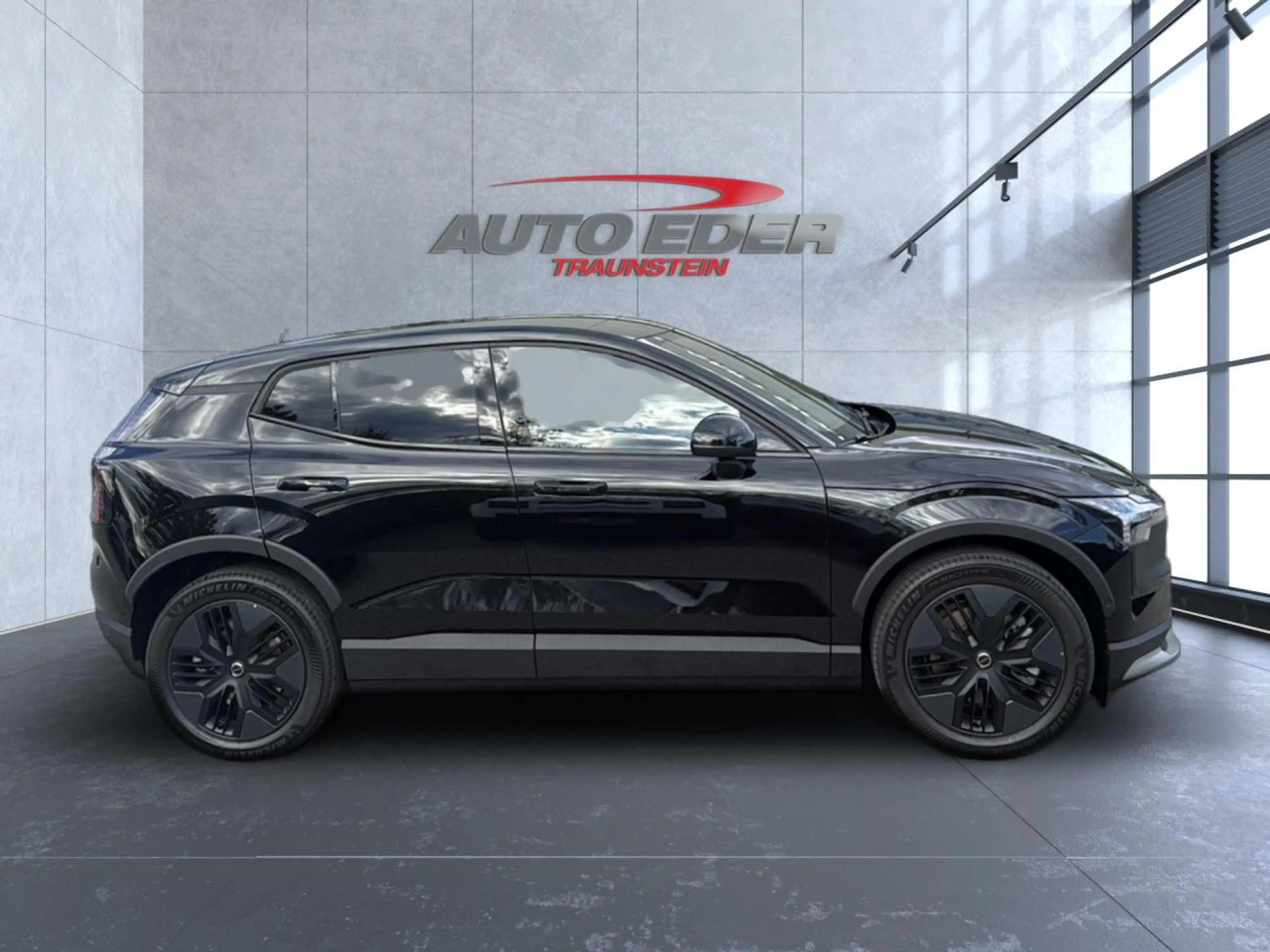 Volvo EX30 CC Performance Pure Electric AWD Ultra LED — photo 8