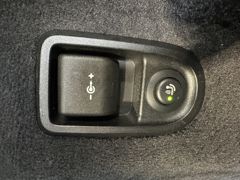 BMW 520 Touring M-Sport NAV+LED+ACC+AHK+KAM+H&K+VC — photo 9