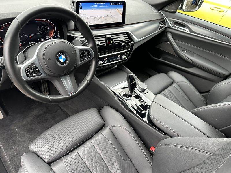 BMW 520 Touring M-Sport NAV+LED+ACC+AHK+KAM+H&K+VC — photo 12