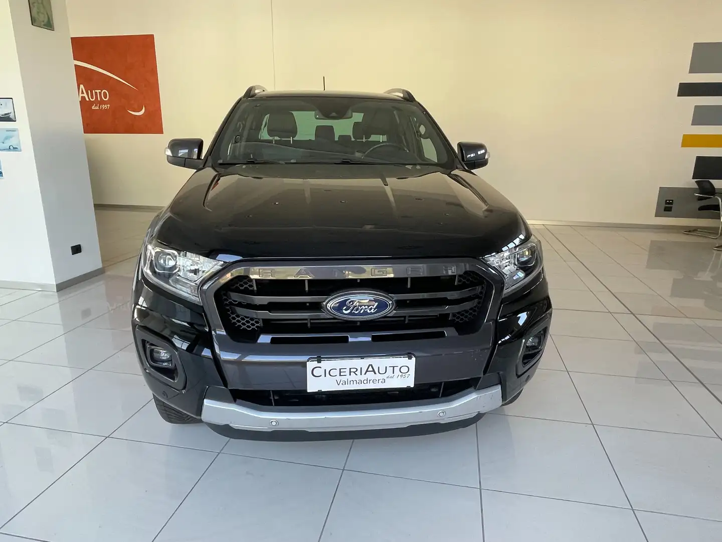 Ford Ranger 2.0 tdci double cab Wildtrak 213cv auto Gancio Nero - 2