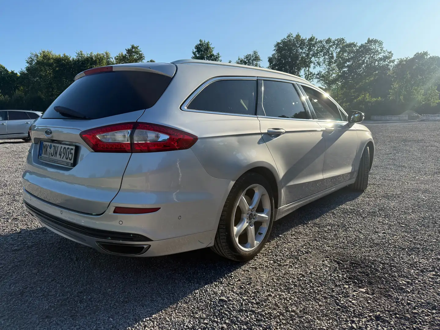 Ford Mondeo Mondeo Turnier 2.0 EcoBoost Start-Stopp Autom.ST-L Grau - 1