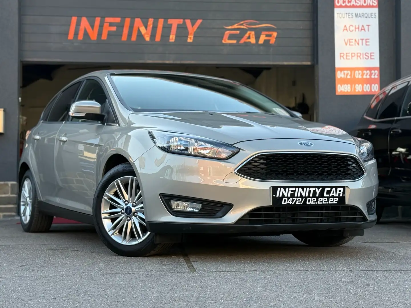 Ford Focus 1.0i Titanium bež - 1