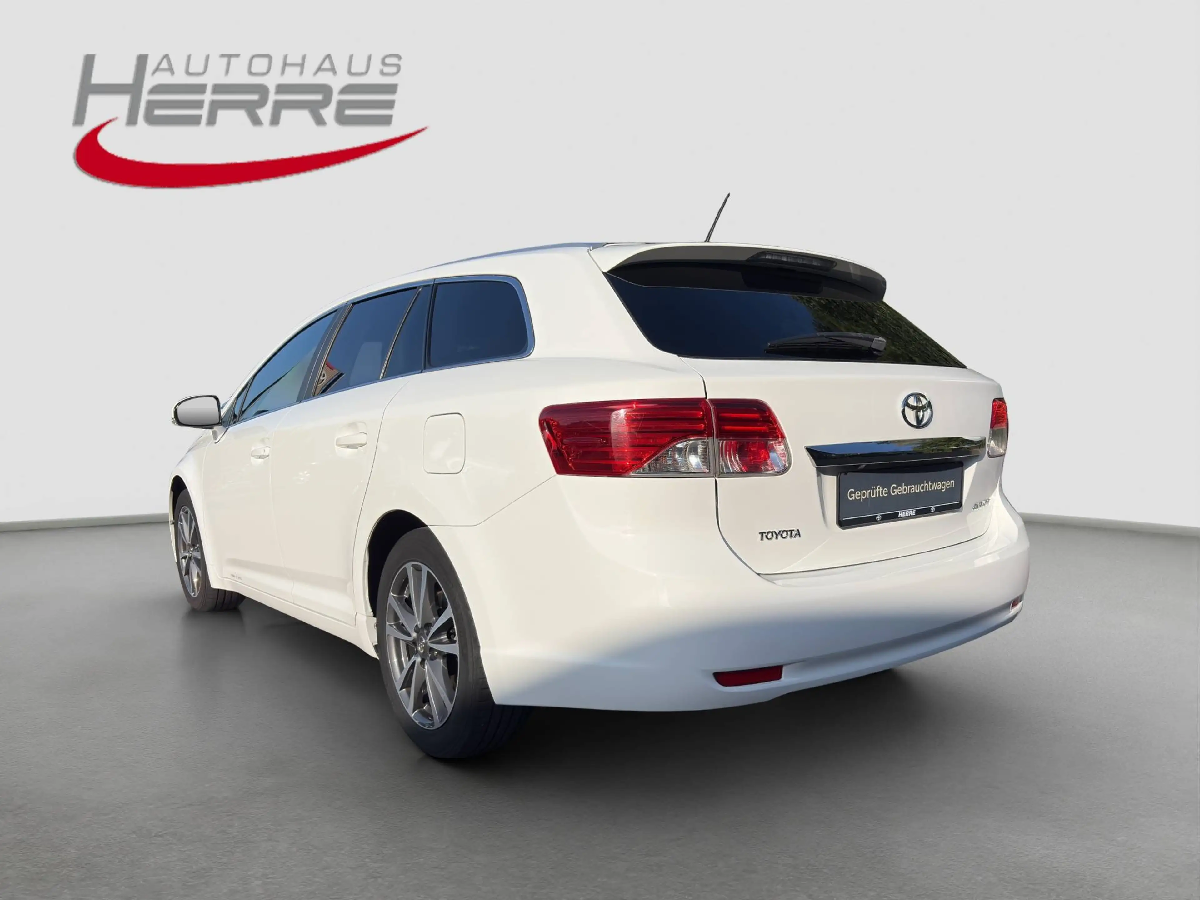 Toyota Avensis Edition — photo 4