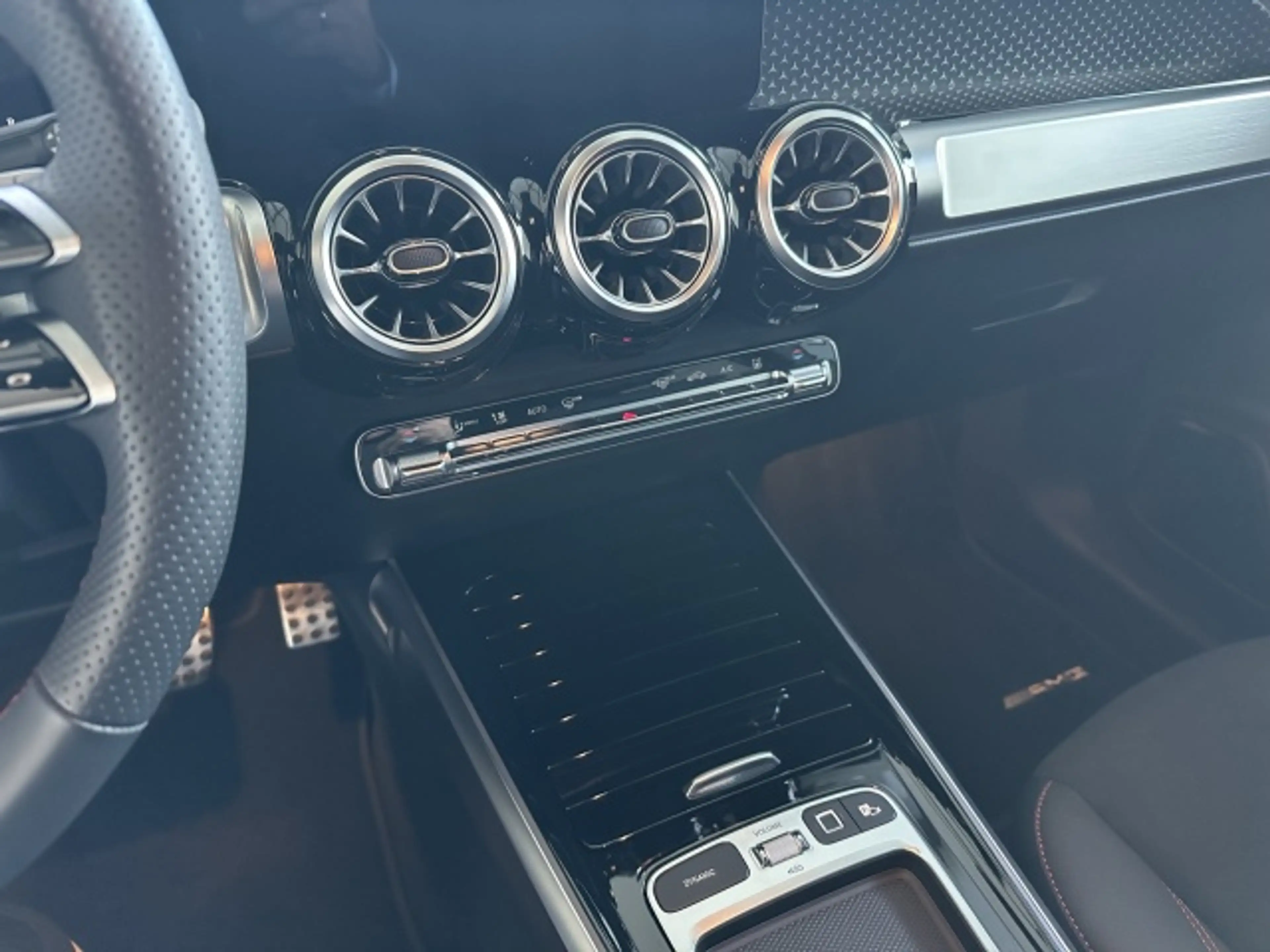 Mercedes-Benz EQB 250 EQB 250+ AMG DISTRONIC+360°KAMERA+HANDS-FREE LED — photo 15