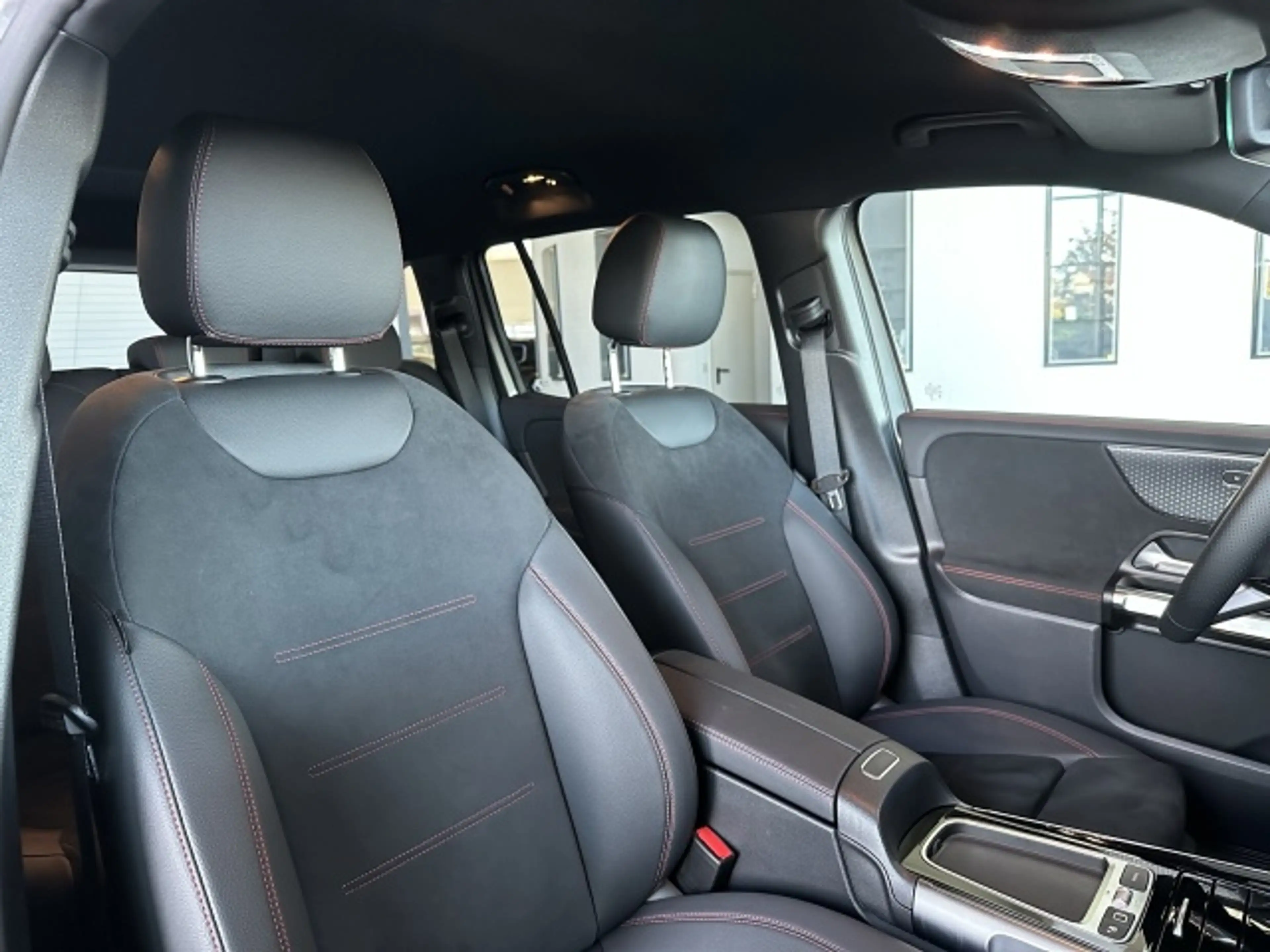 Mercedes-Benz EQB 250 EQB 250+ AMG DISTRONIC+360°KAMERA+HANDS-FREE LED — photo 8