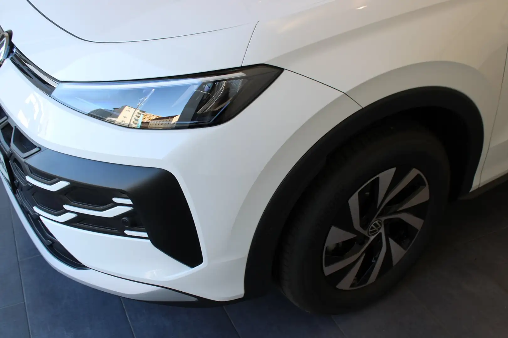 Volkswagen T-Roc Life eTSI DSG Weiß - 2