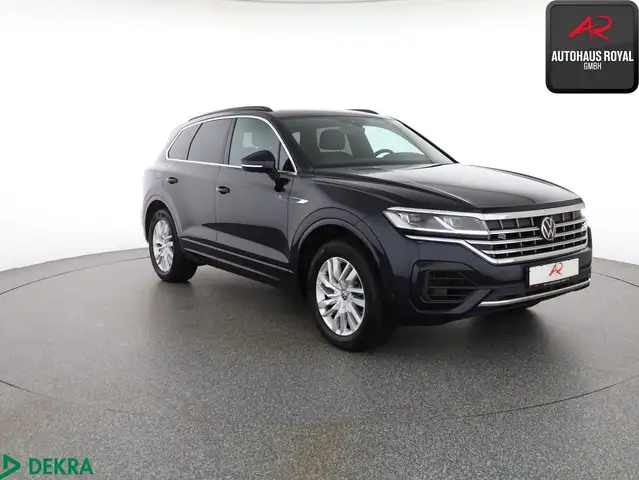 Volkswagen Touareg view 7