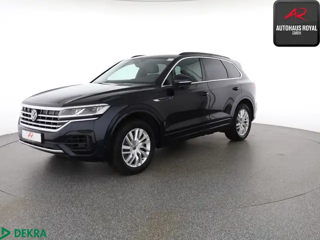 2022 Volkswagen Touareg in Blue for sale
