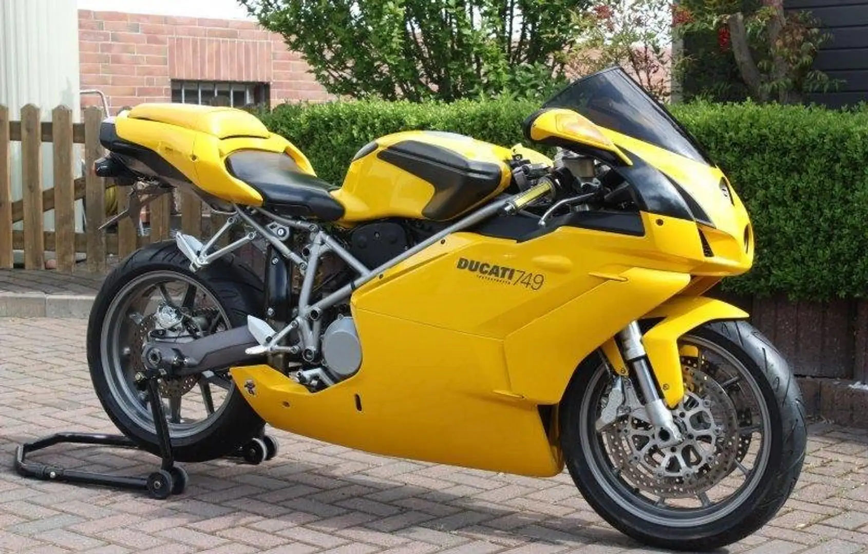 Ducati 749 Sárga - 1