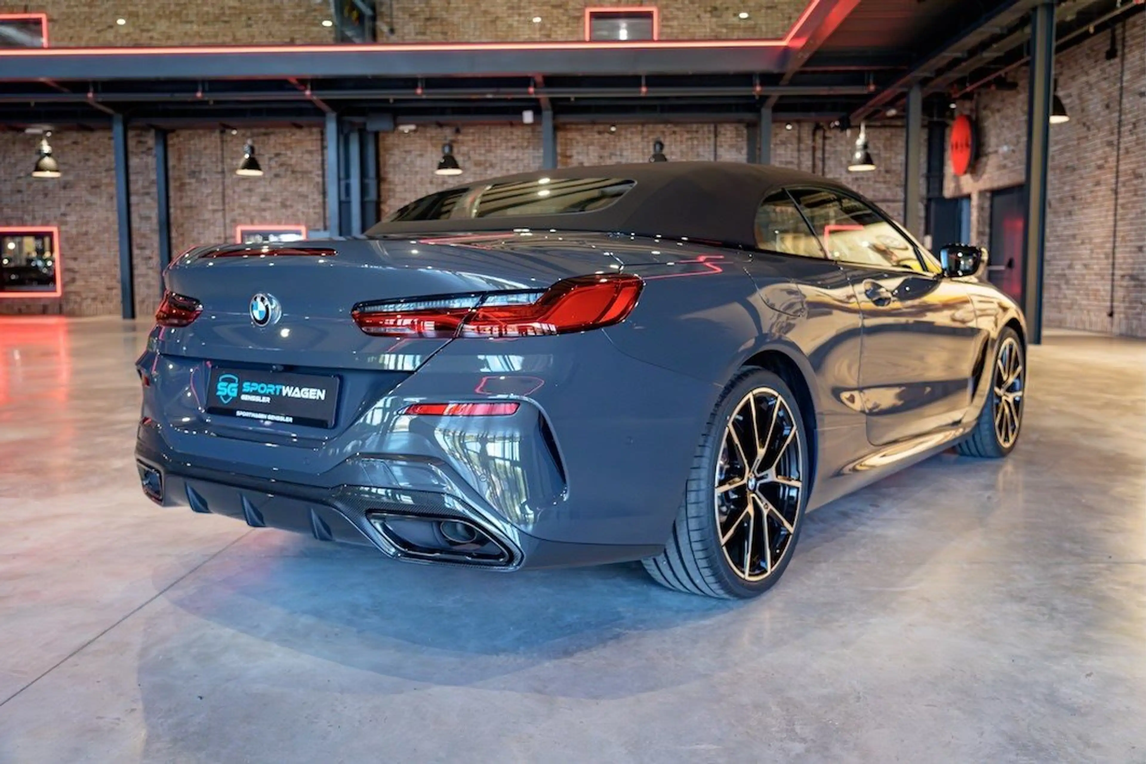 BMW 840 i xDrive Cabrio - B&W Laser Individual — photo 5