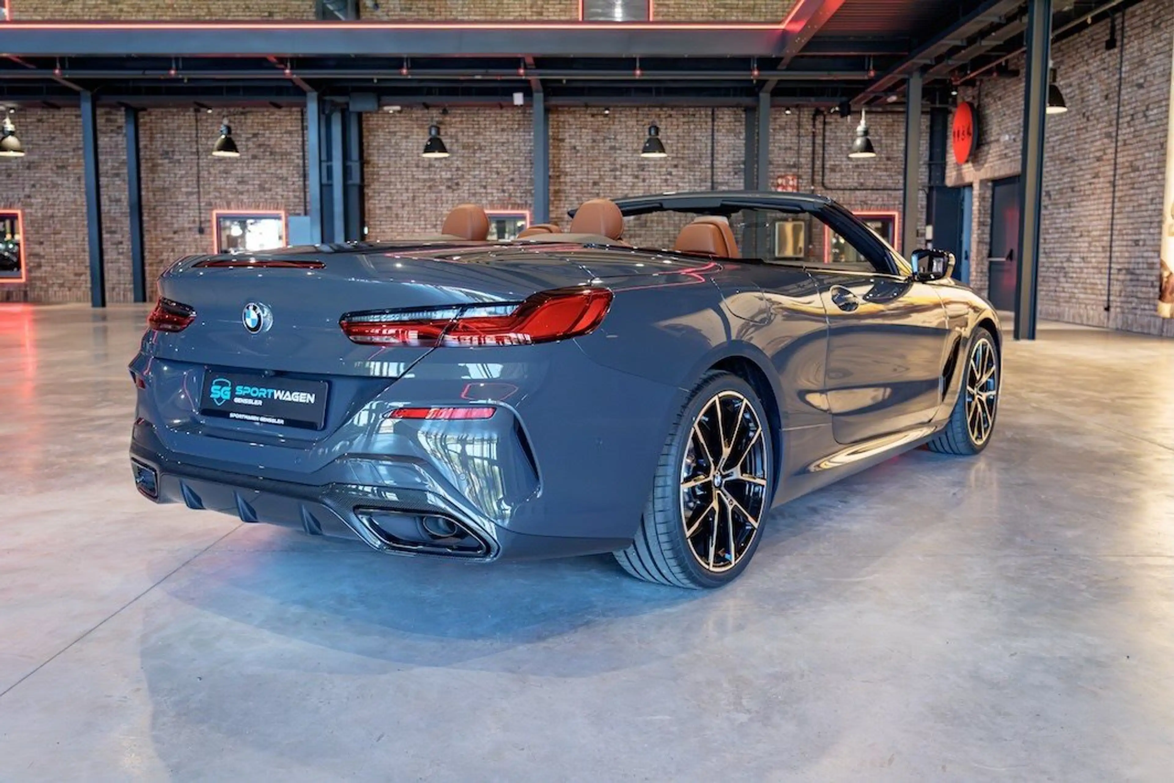 BMW 840 i xDrive Cabrio - B&W Laser Individual — photo 14