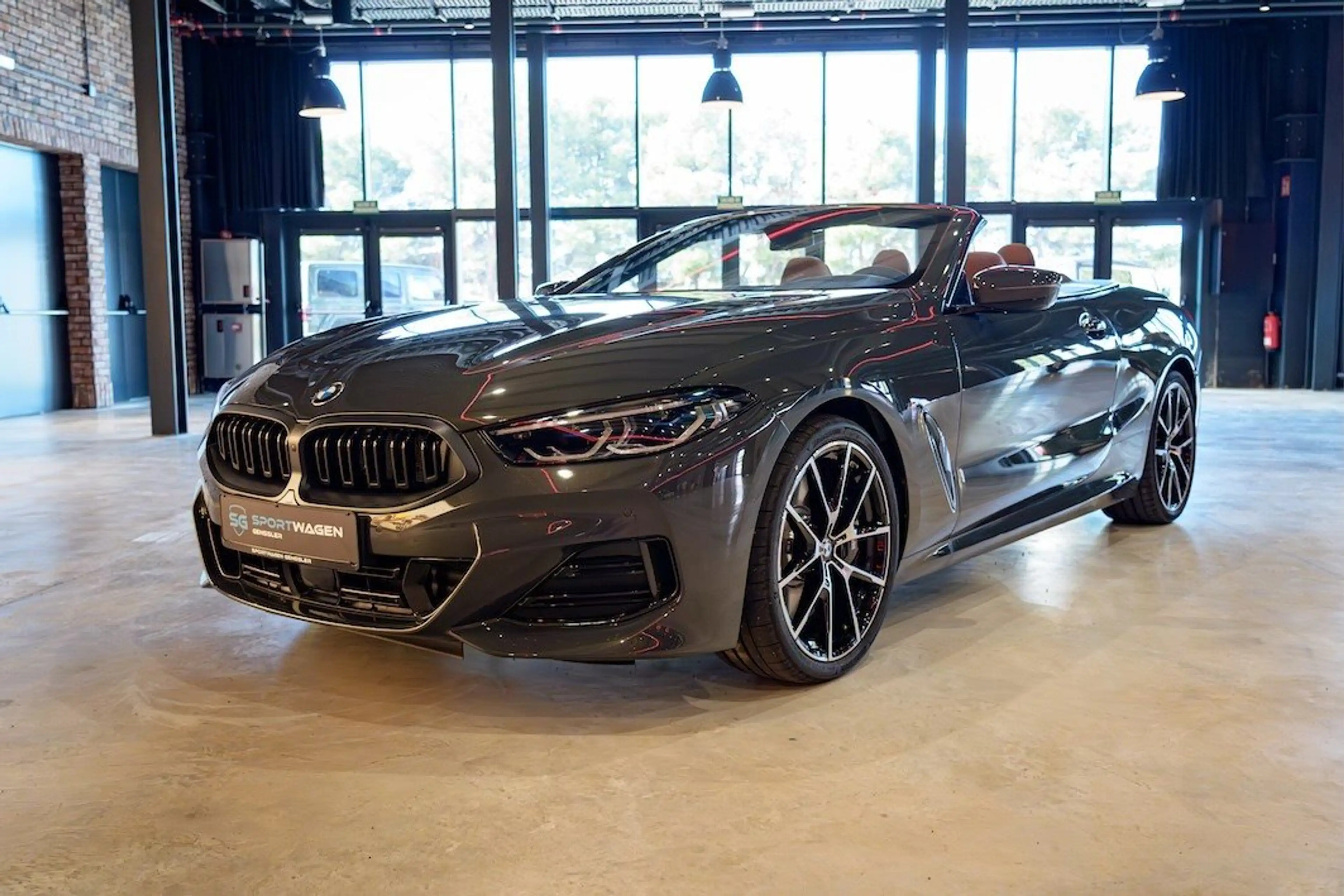 BMW 840 i xDrive Cabrio - B&W Laser Individual — photo 10