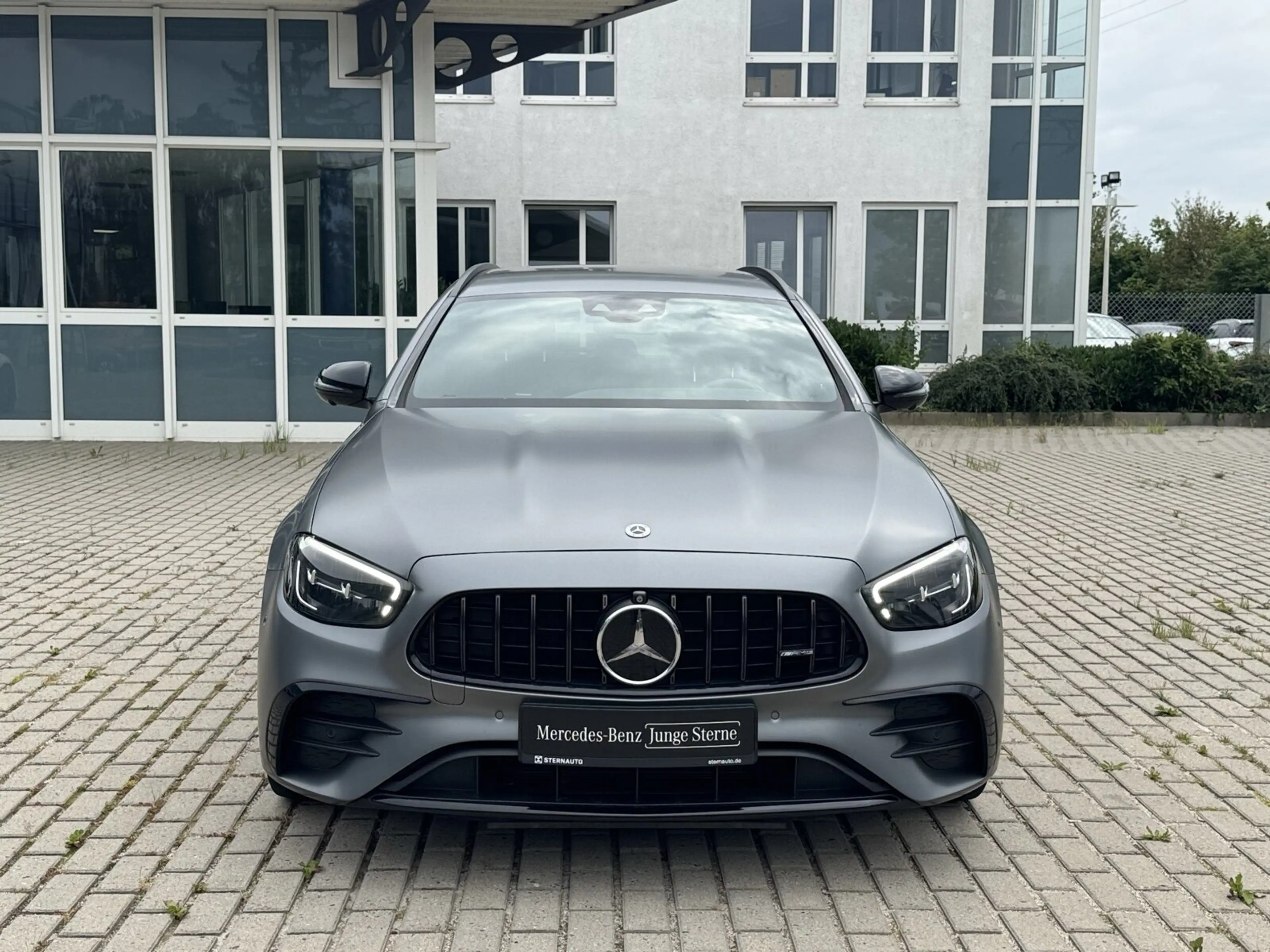 Mercedes-Benz E 53 AMG E 53 4M T Distr Standh 360 LED Dyn PLus Night Navi — photo 2