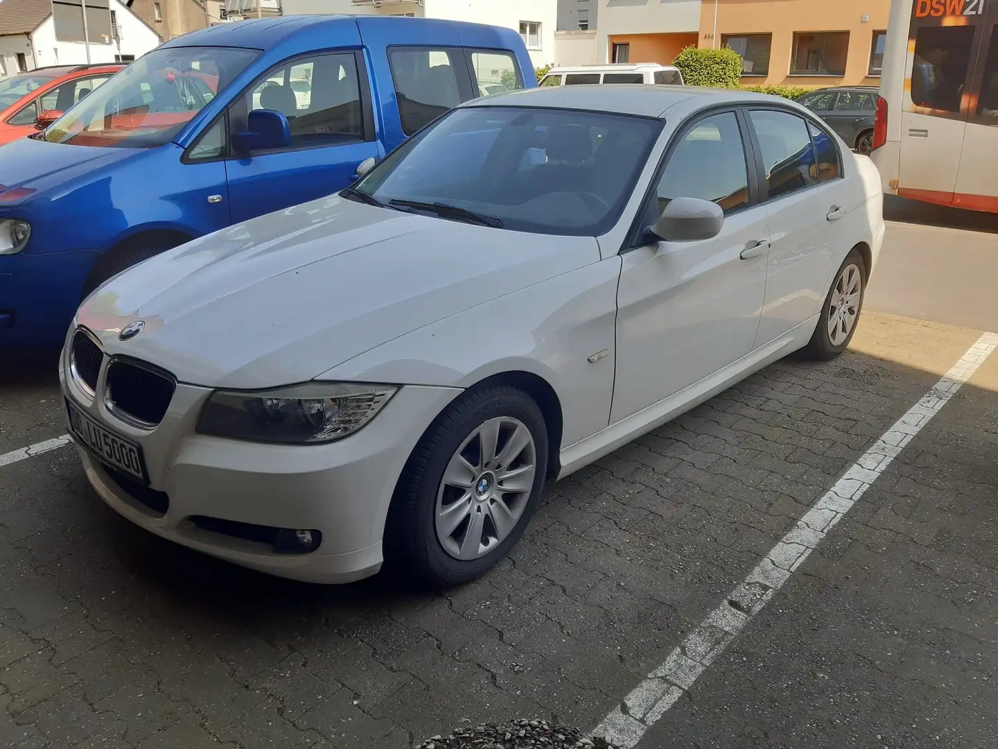 BMW 318 i Automatik Limou. 2.Hand Klima Weiß - 1
