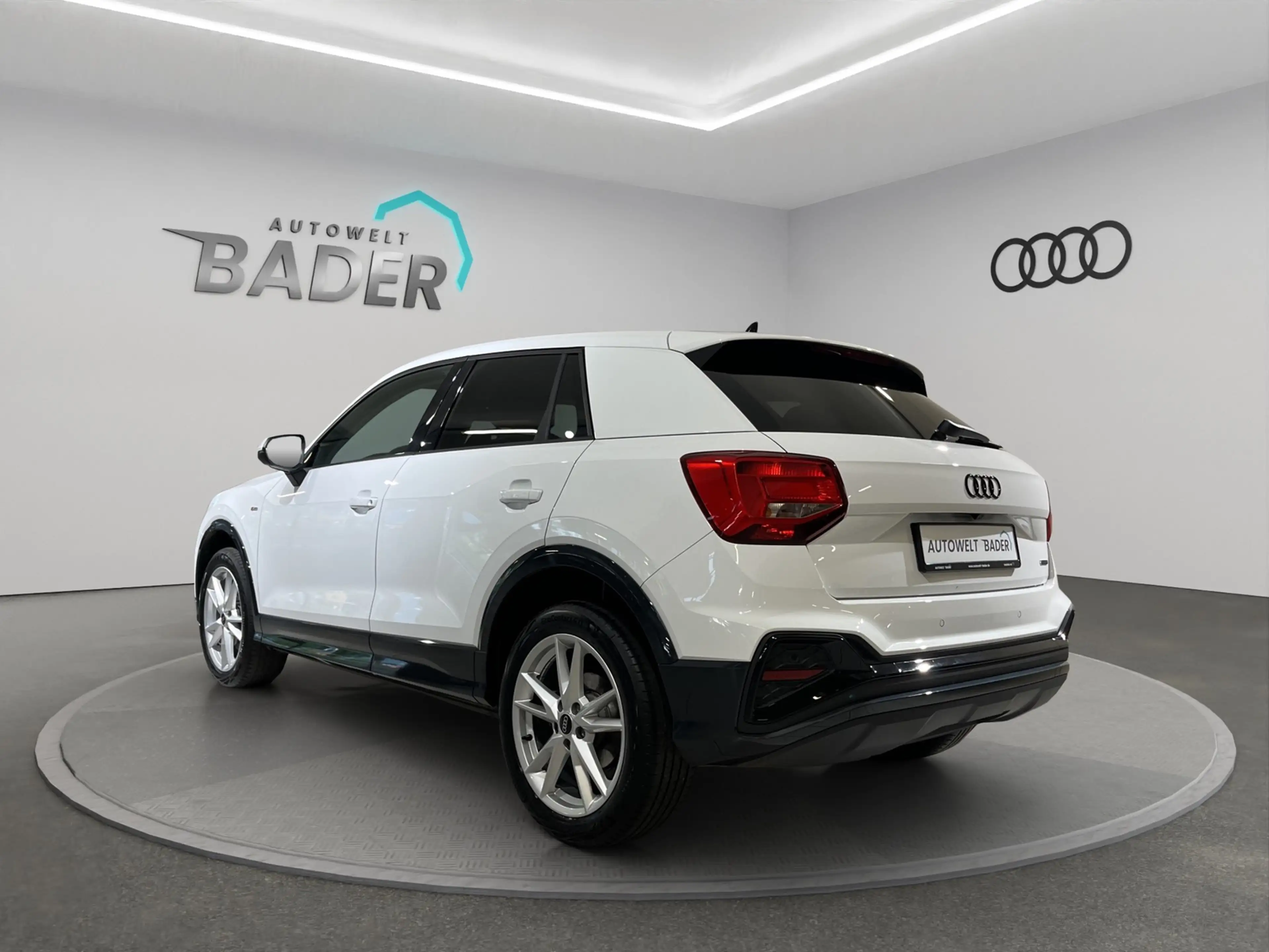 Audi Q2 2.0TDI quattro S Line AmbL MultiCam LED — photo 4