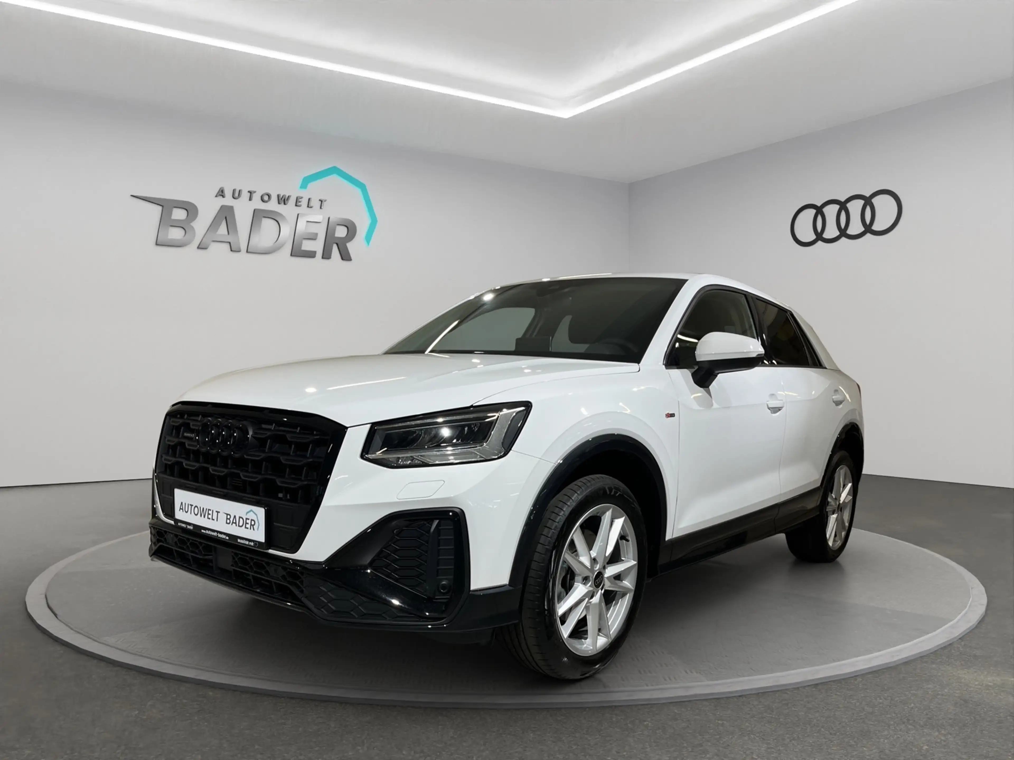 Audi Q2 2.0TDI quattro S Line AmbL MultiCam LED