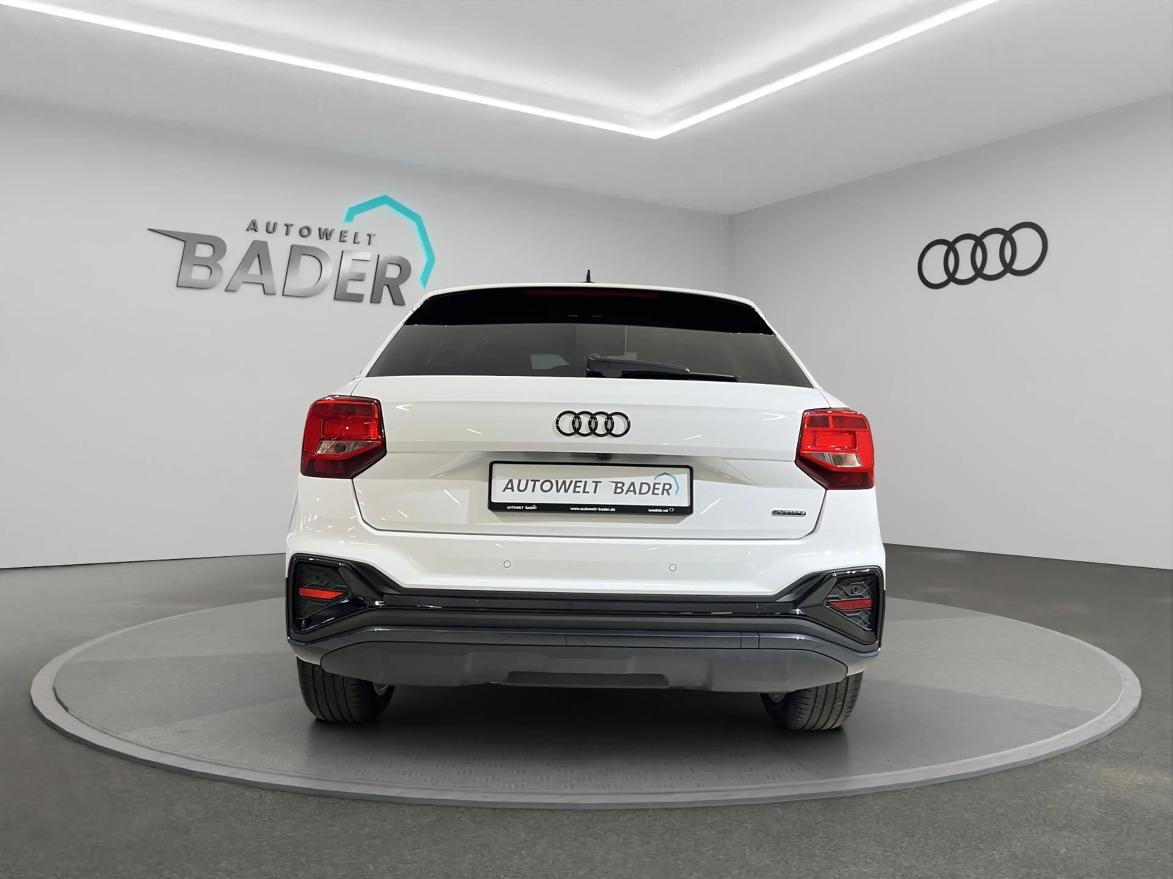 Audi Q2 2.0TDI quattro S Line AmbL MultiCam LED — photo 5