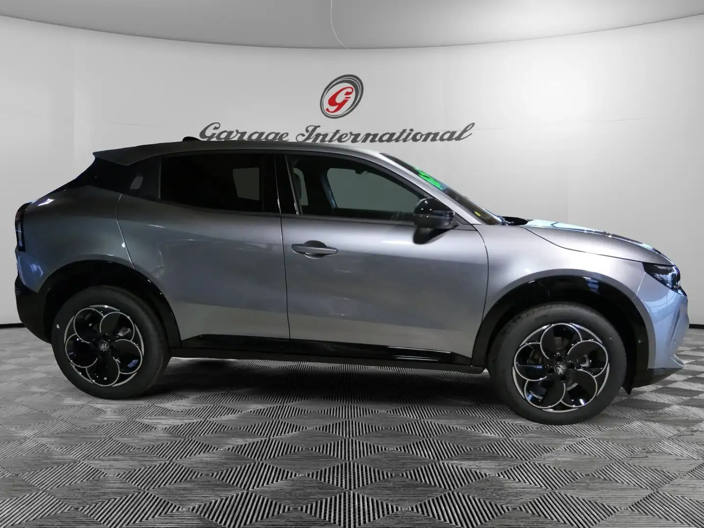 Alfa Romeo Junior Junior 1.2 145 CV Hybrid eDCT6 Q4 Gris - 2