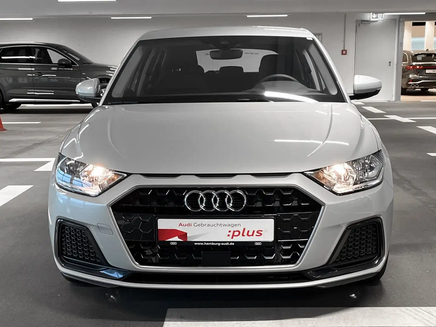 Audi A1 25 TFSI advanced S tronic VIRTUAL Silber - 2