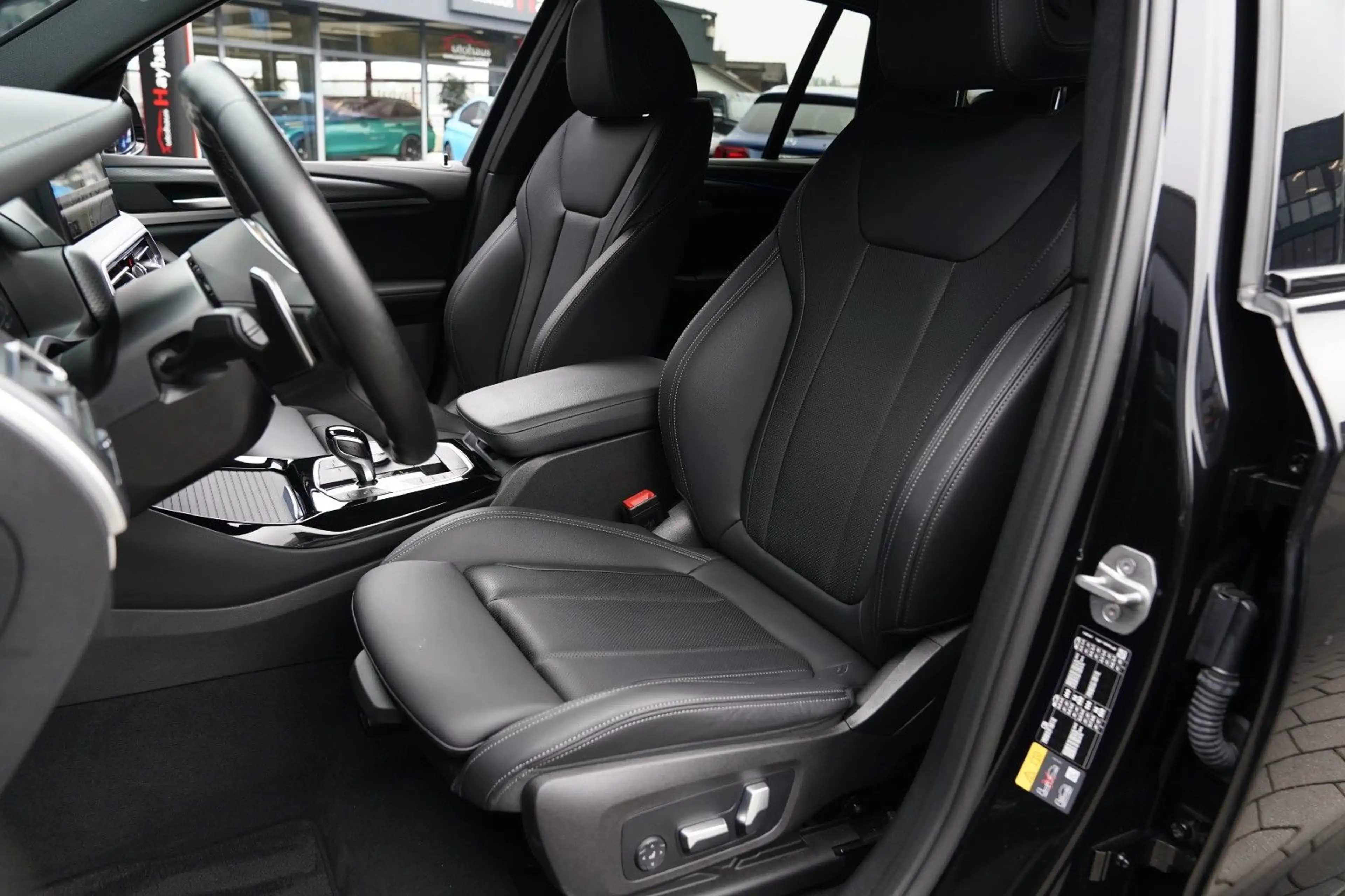 BMW X3 xDr 30e M Sport-LCProf-Laser-360-HuD-HiFi — photo 15
