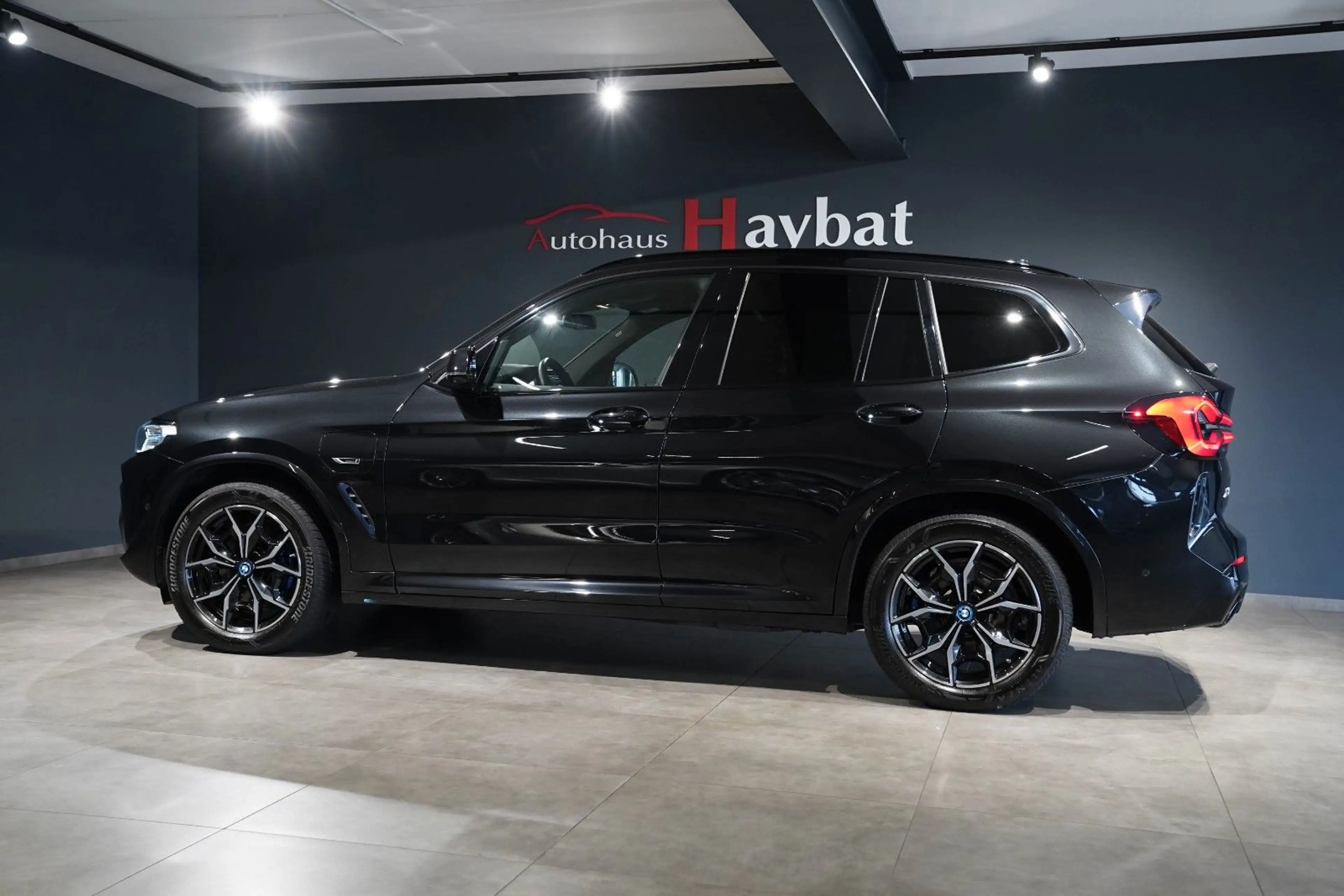 BMW X3 xDr 30e M Sport-LCProf-Laser-360-HuD-HiFi — photo 8
