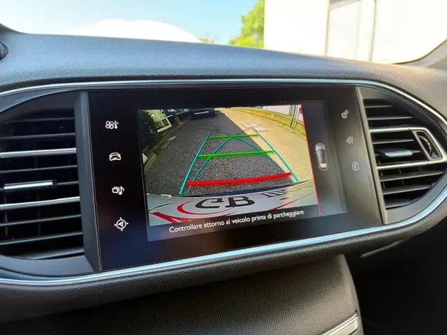 Peugeot 308 view 12