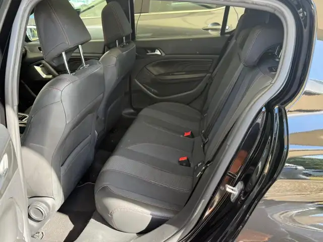 Peugeot 308 view 18