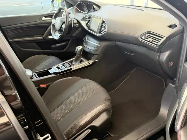 Peugeot 308 view 15