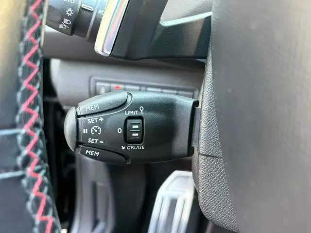 Peugeot 308 view 13