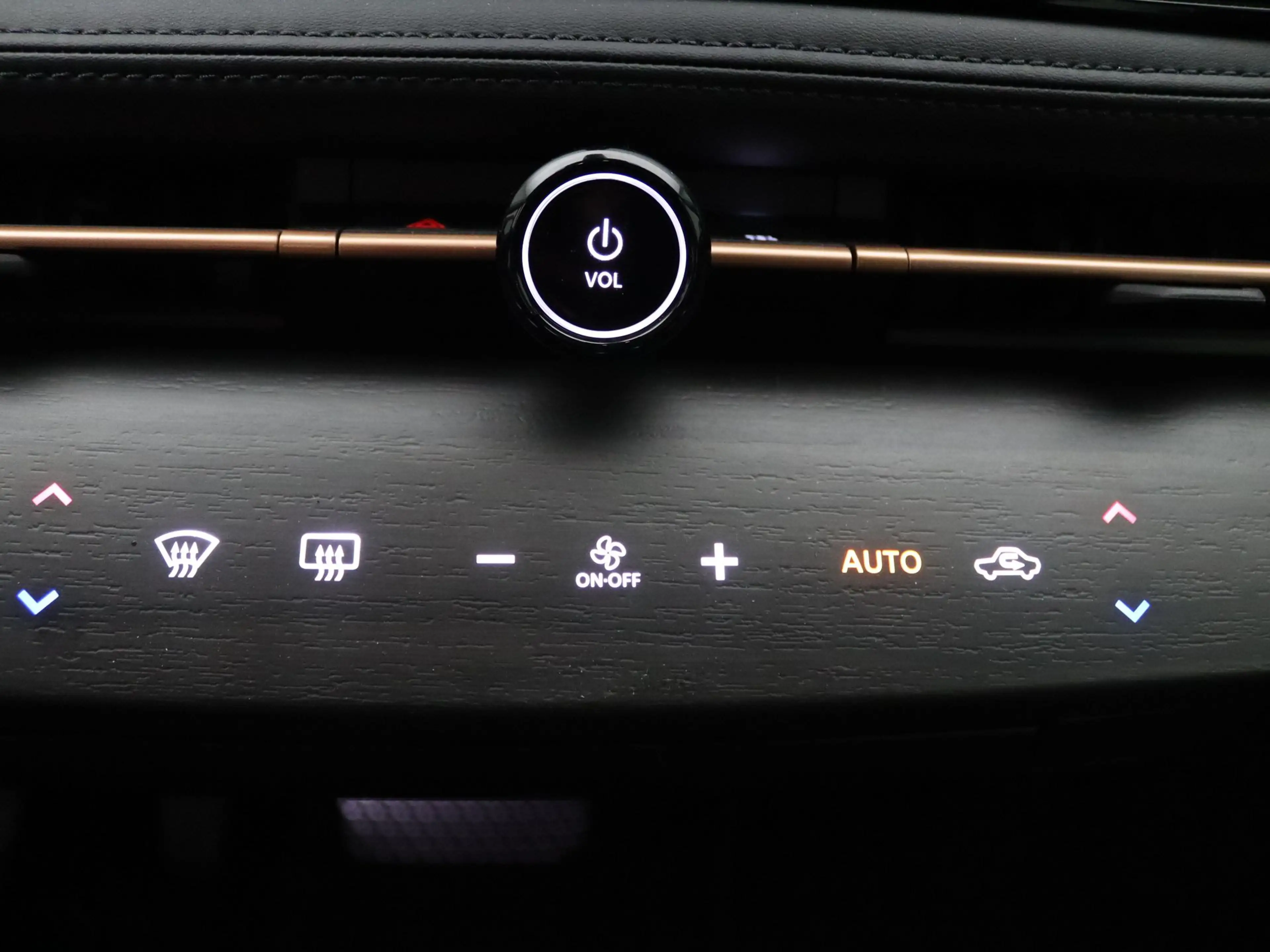 Nissan Ariya Limited Edition 87 kWh Climate control | Navig | C — photo 14
