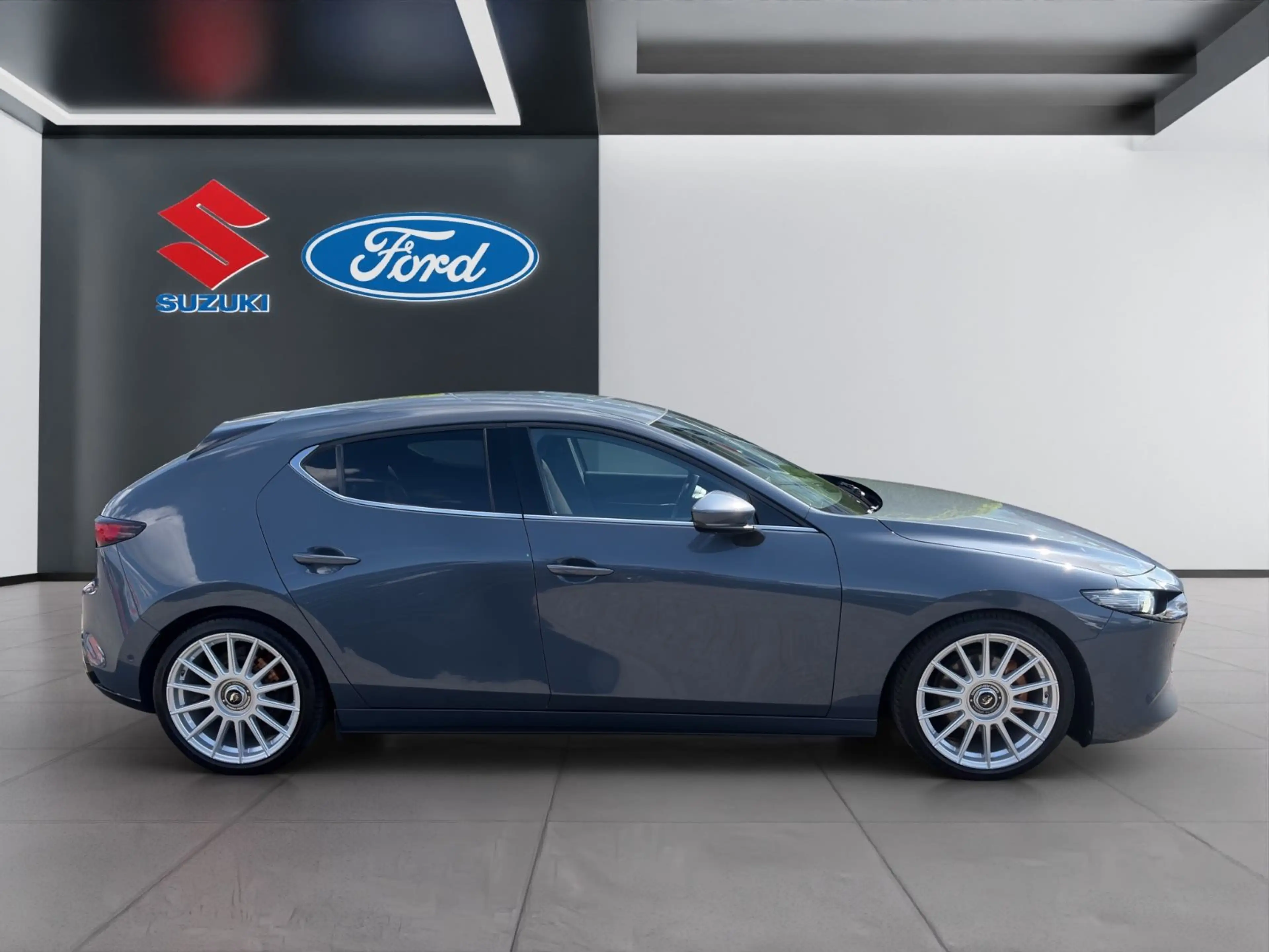Mazda 3 Selection*I-Activesense*Design*tieferge.*Bose* — photo 6