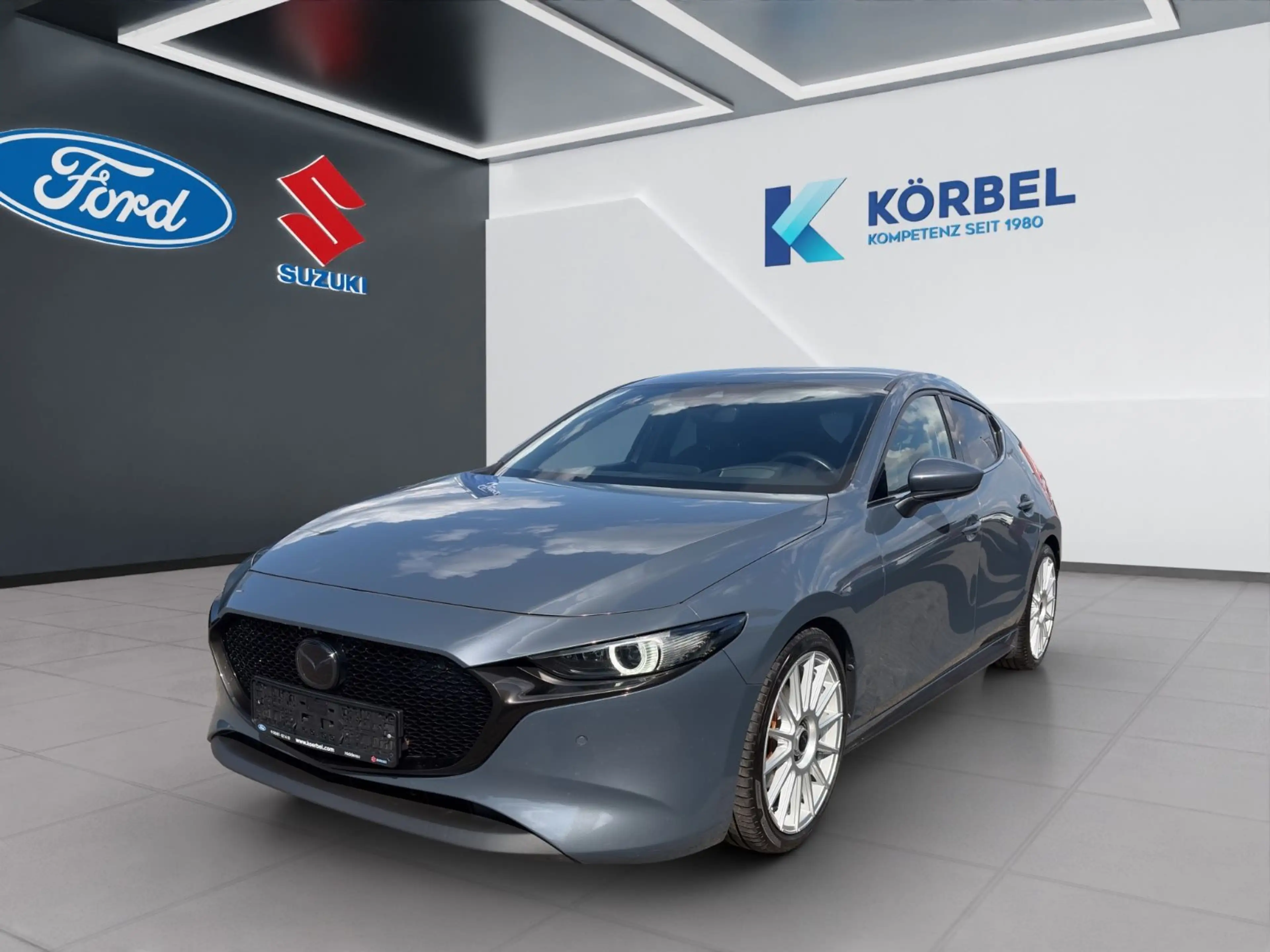 Mazda 3 Selection*I-Activesense*Design*tieferge.*Bose*