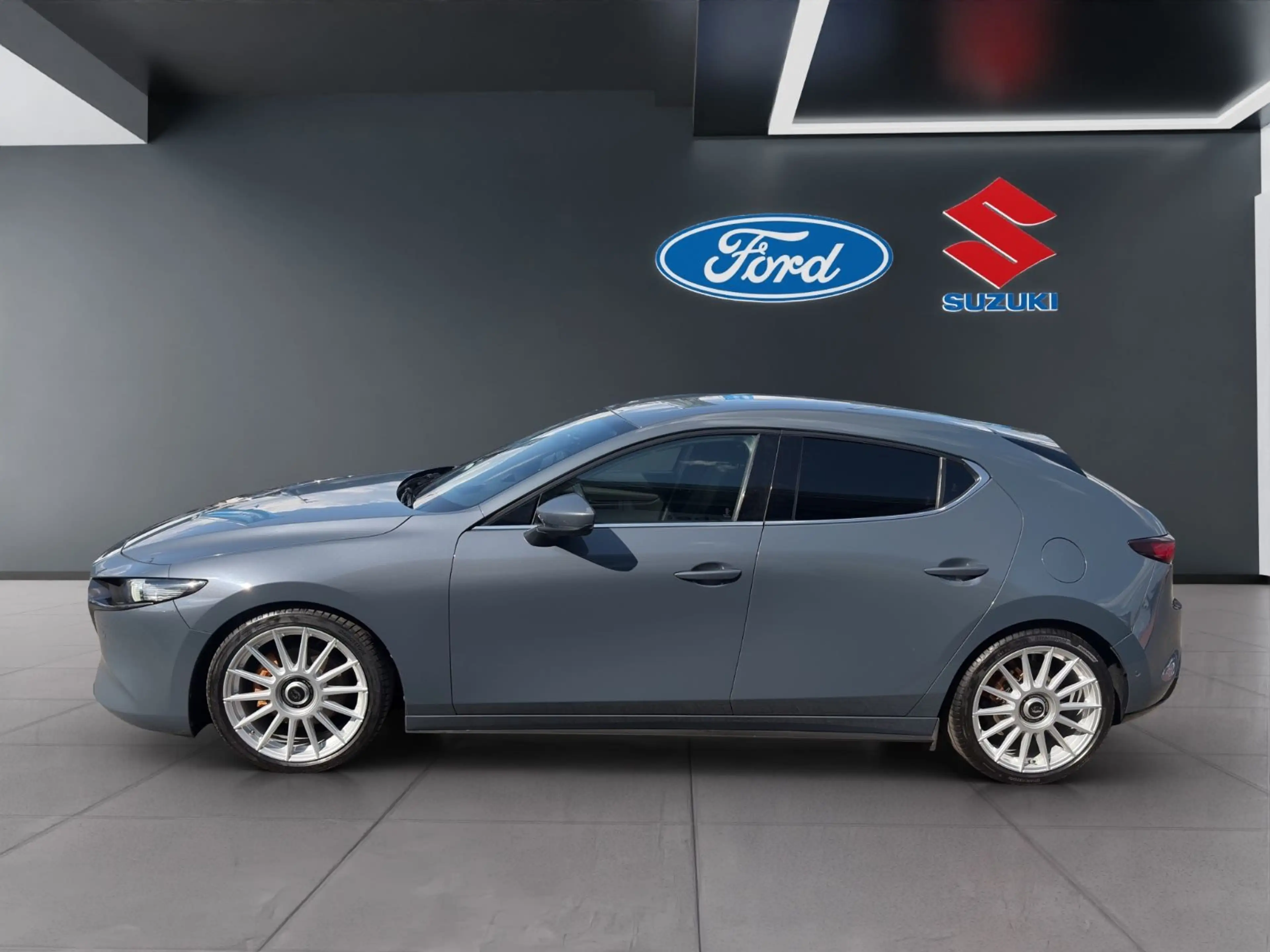 Mazda 3 Selection*I-Activesense*Design*tieferge.*Bose* — photo 10