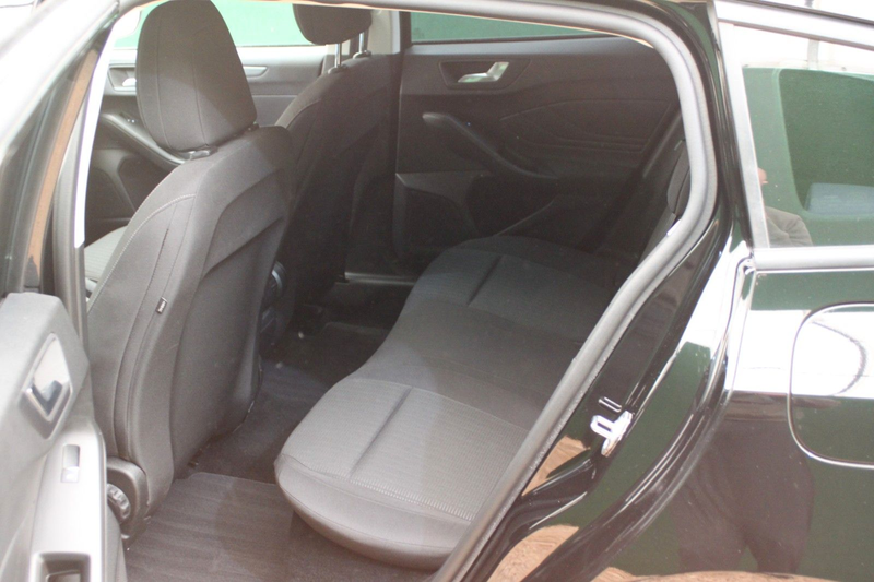 Ford Focus Turnier 1.0/ PDC/ Klima/ AHK/ nur 59 tkm — photo 11