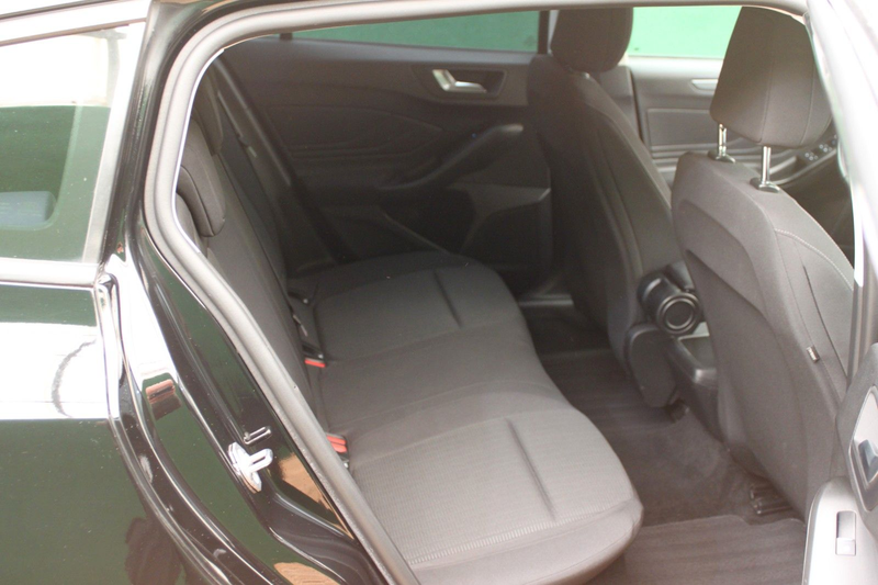 Ford Focus Turnier 1.0/ PDC/ Klima/ AHK/ nur 59 tkm — photo 12