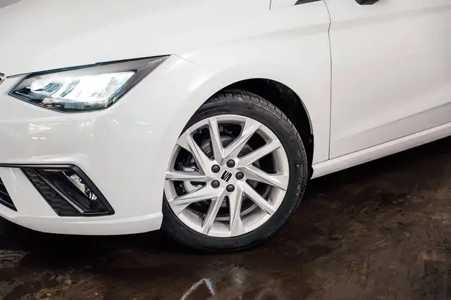Seat Ibiza view 5