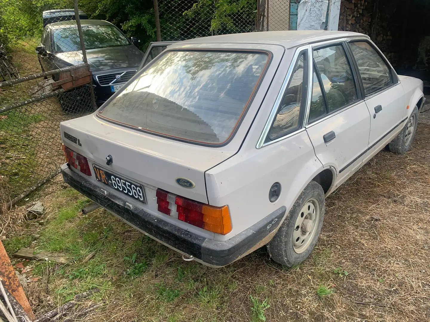 Ford Escort epoca - 1