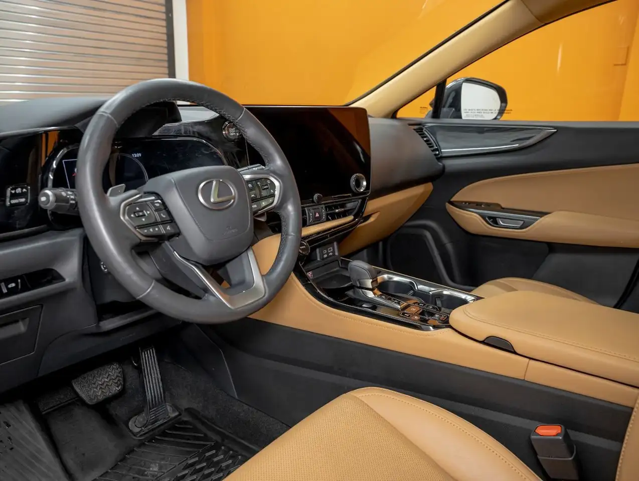Lexus NX снимка Lexus NX