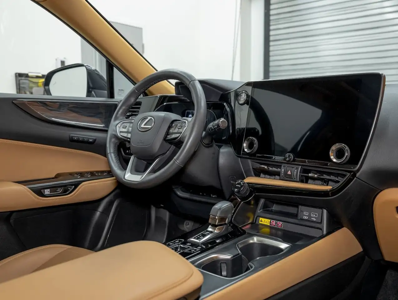 Lexus NX снимка Lexus NX