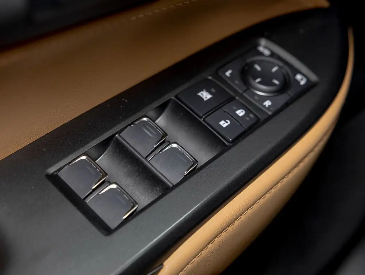 Lexus NX снимка Lexus NX