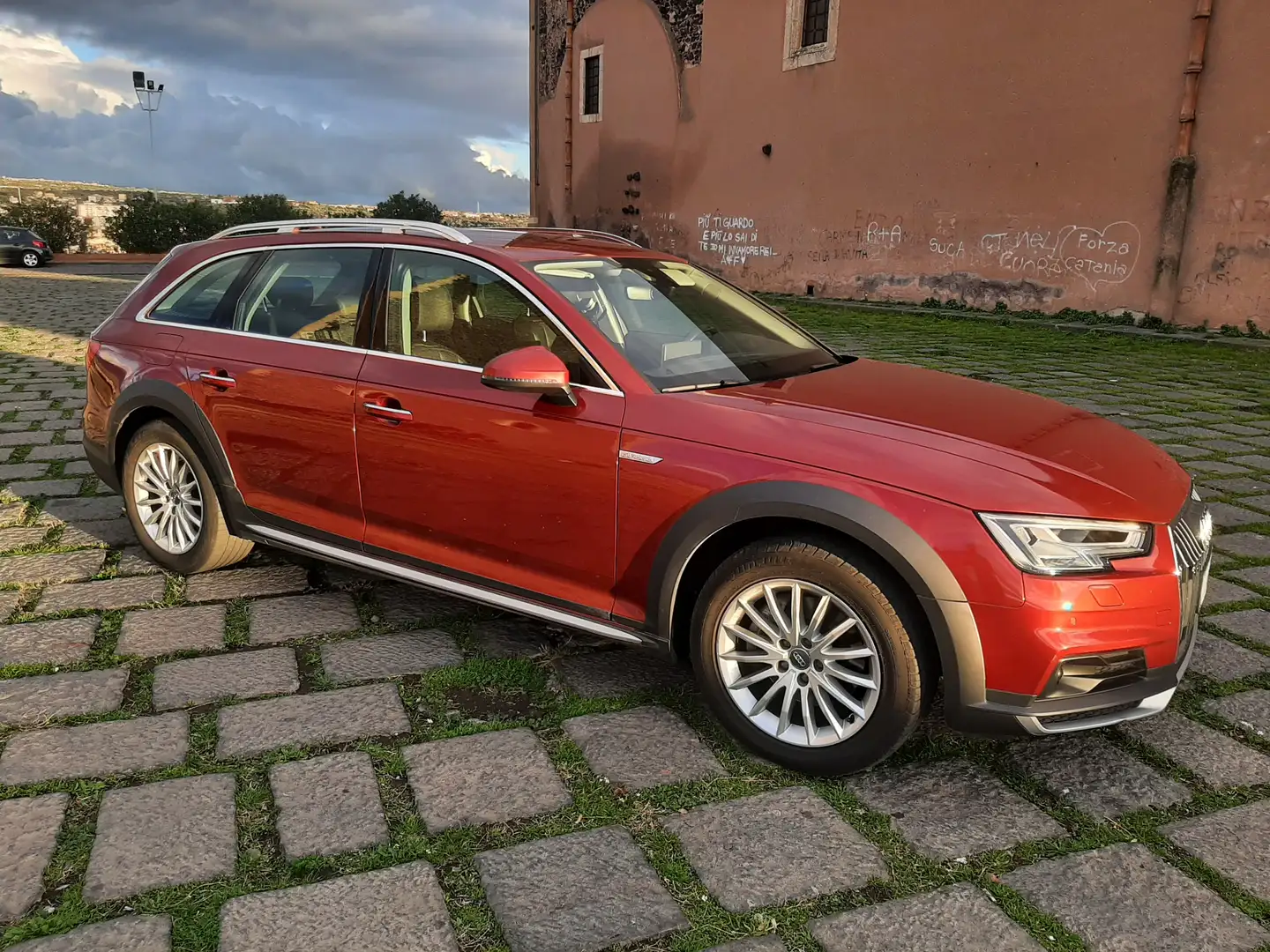 Audi A4 allroad 20Tdi Business Evolution 190cvS-tronic UNICA IN EU Rojo - 1