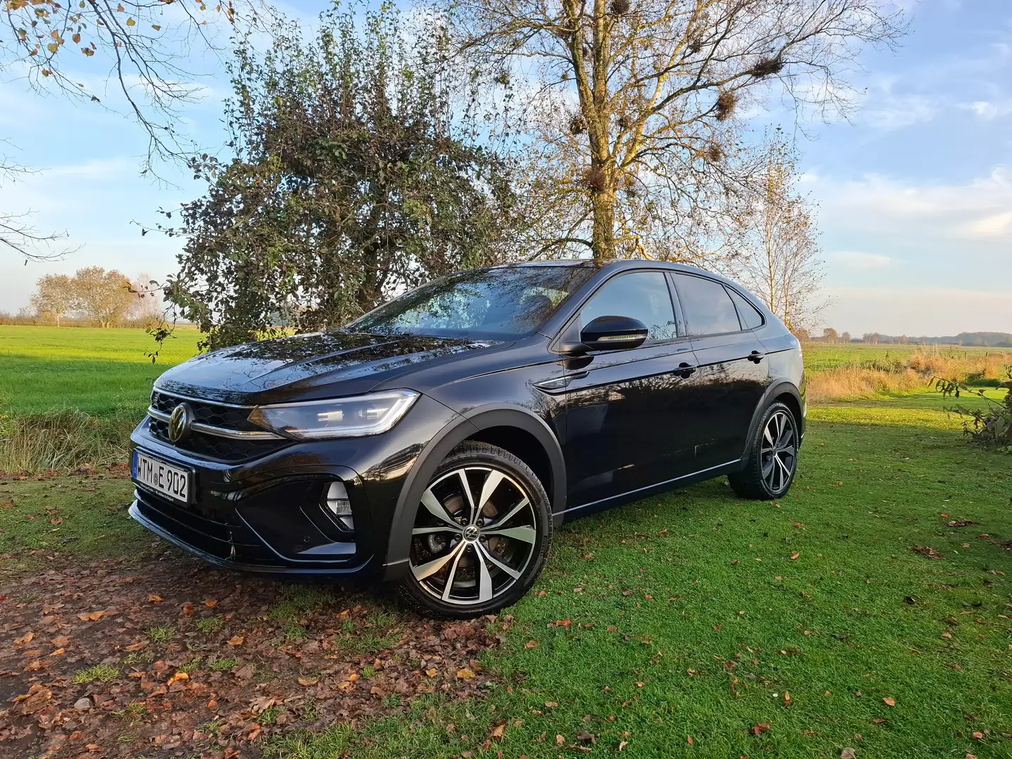 Volkswagen Taigo Taigo 1.5 TSI OPF DSG R-Line Schwarz - 2