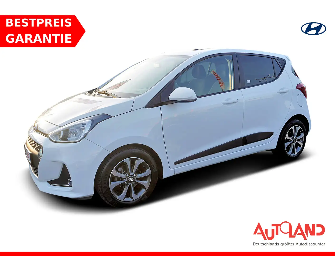 Hyundai i10 1.2 YES! Navi Sitzheizung Schiebedach PDC Weiß - 1